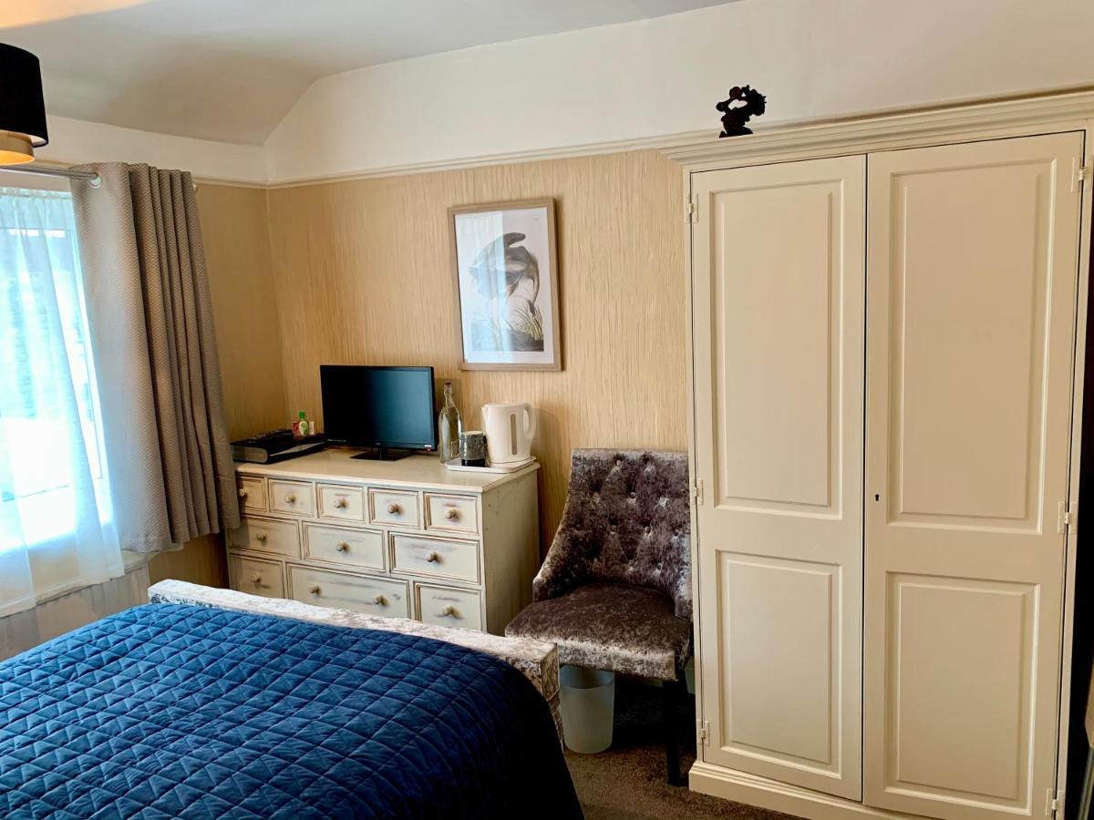 Sw Bed & Breakfast Swindon Ngoại thất bức ảnh