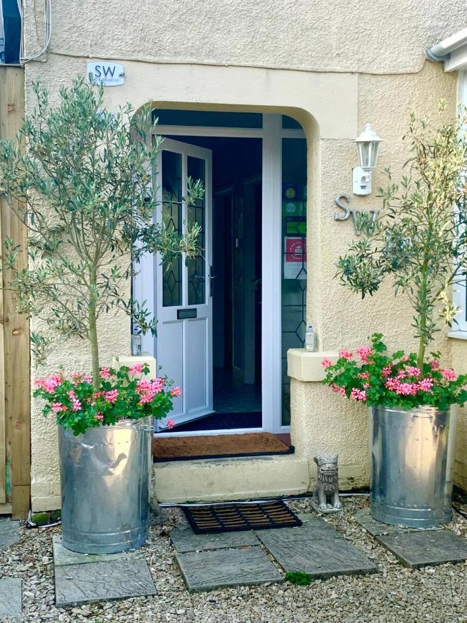 Sw Bed & Breakfast Swindon Ngoại thất bức ảnh