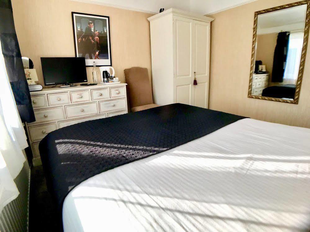 Sw Bed & Breakfast Swindon Ngoại thất bức ảnh
