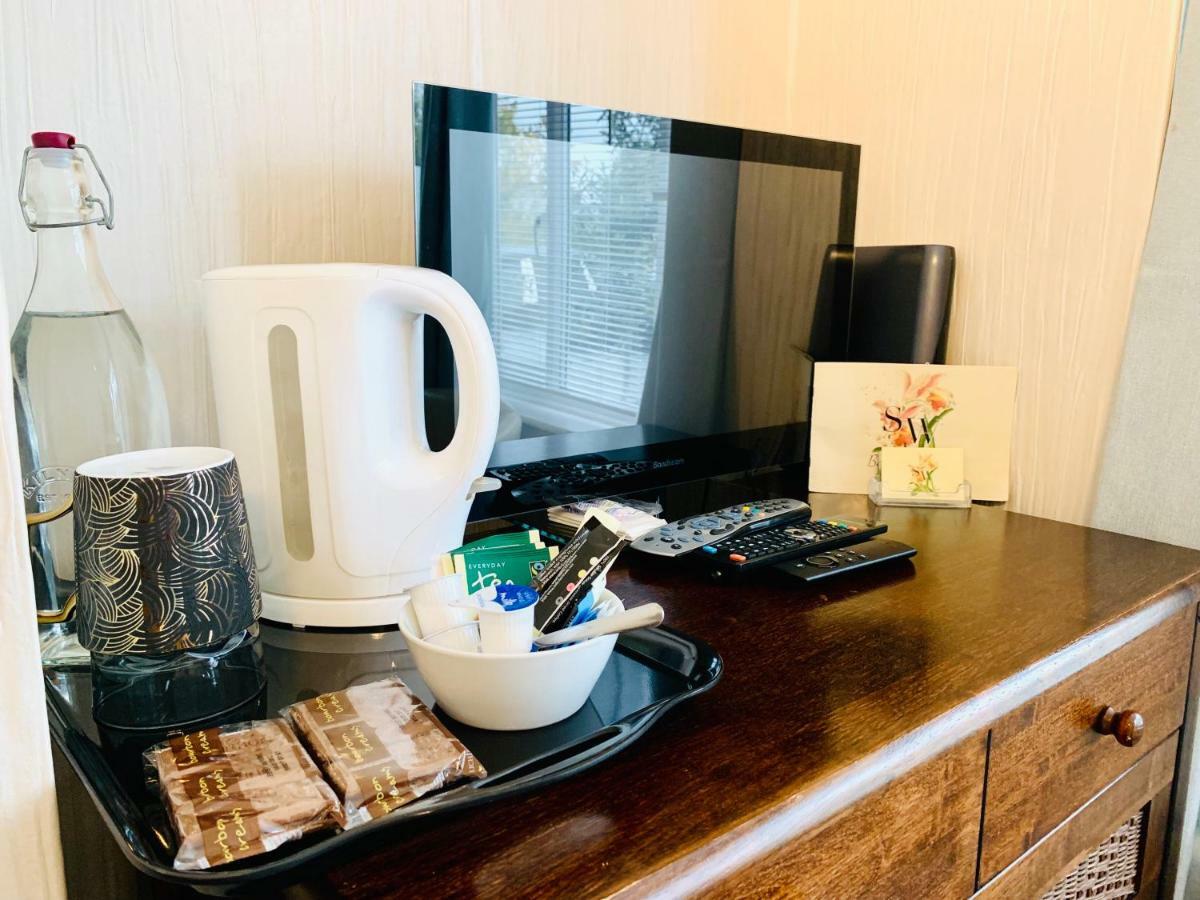 Sw Bed & Breakfast Swindon Ngoại thất bức ảnh